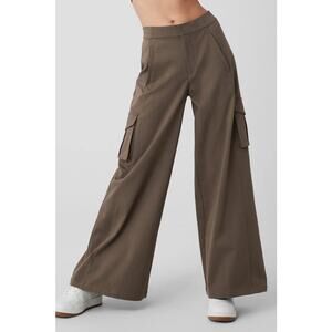 Alo Yoga Show Off Cargo Wide Leg Trouser Regular Length Olive Tree Brown NWOT XS